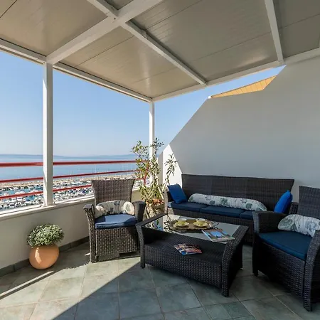 Seaside Penthouse With Hot Tub Sky Living *