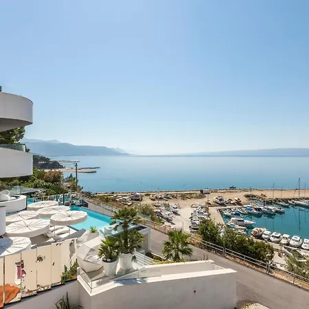 Seaside Penthouse With Hot Tub Sky Living شقة سبليت