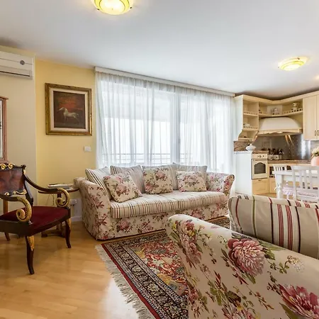 Seaside Penthouse With Hot Tub Sky Living شقة *